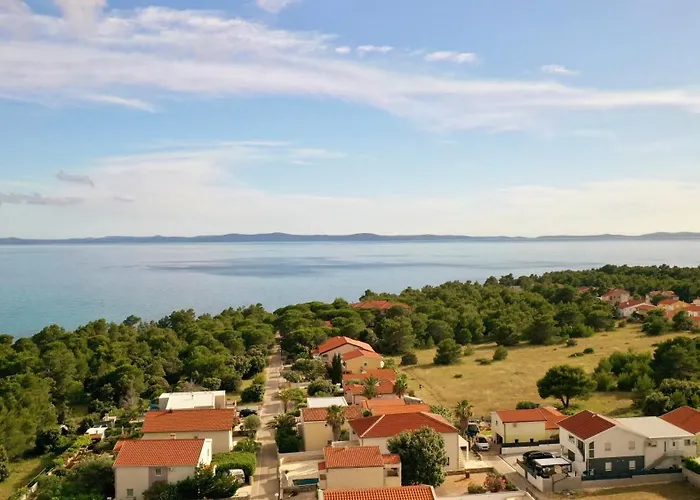 Lighthouse Apartman *